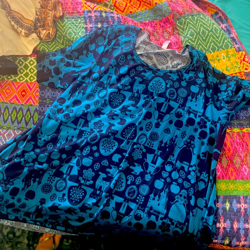 Lularoe top